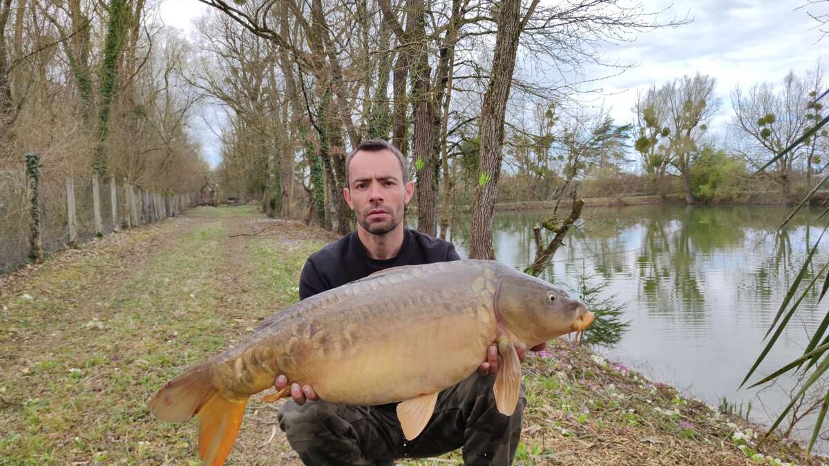 Etang Du Bambou Karpervissen Vakantie Du Frankrijk 8