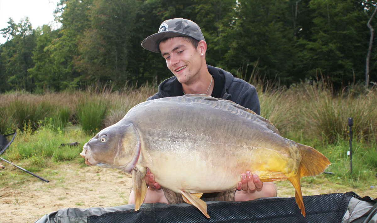 Etang Du Grand Foret Orient Grand Frankrijk Karpervissen