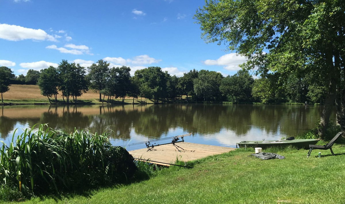 Camperplaats Etang Morlou Visvakantie Frankrijk Etang Morlou Visvakantie