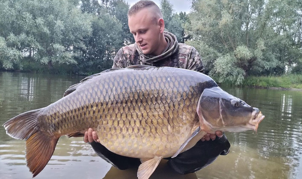 Karpervissen Betaalwater Oploo Glory Carp Karpervissen Betaalwater Oploo