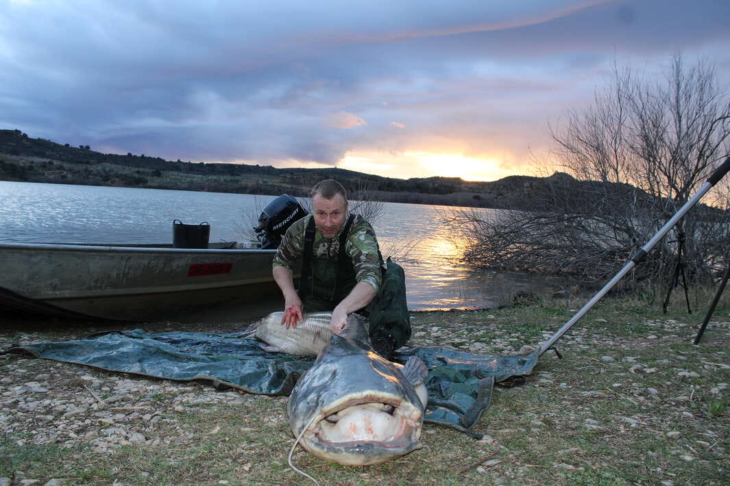 Caspe Fishing Chaos Ebro Spain Caspe Fishing Chaos