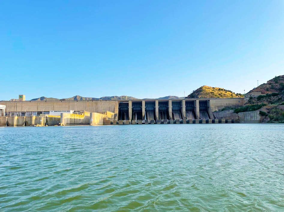 Ebro Deluxe Fishing Riba Roja Ebro Fishing Riba