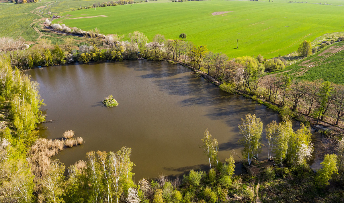 Luchtfoto Betaalwater Meervalvissen Pohan Katlov Luchtfoto Pohan Katlov